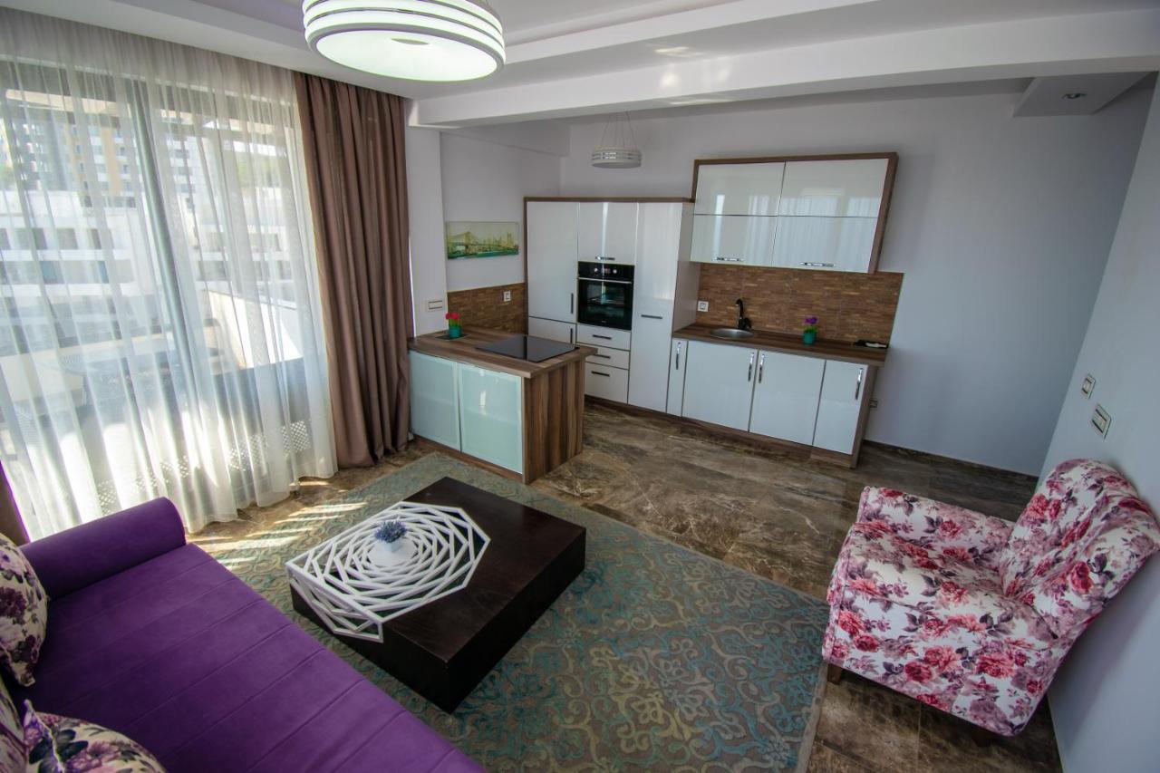 Golden Apartments Улцинь Екстер'єр фото